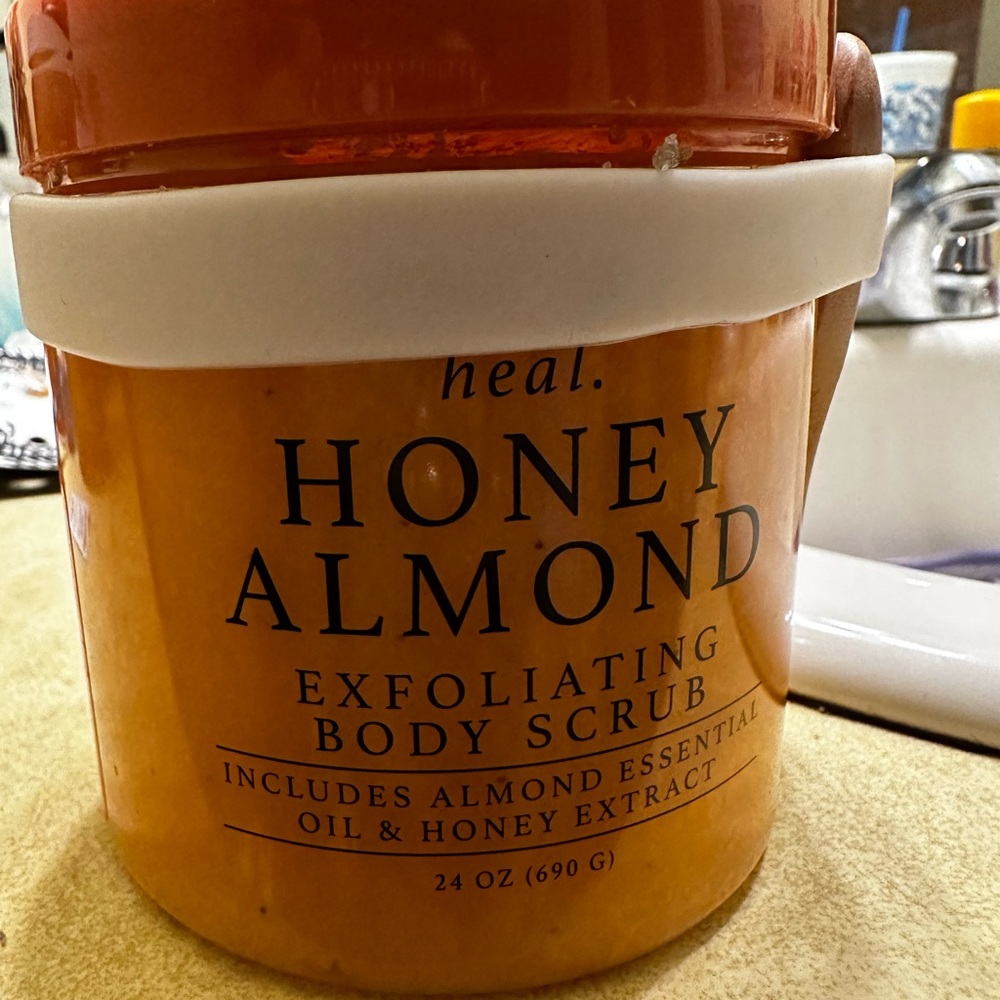 Honey Almond Exfoliating Body Scrub - Orange